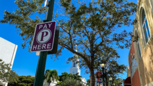 Sarasota, FL parking sign