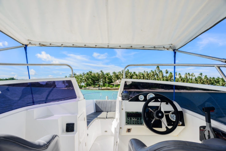 Steering,Wheel,On,A,Speed,Boat
